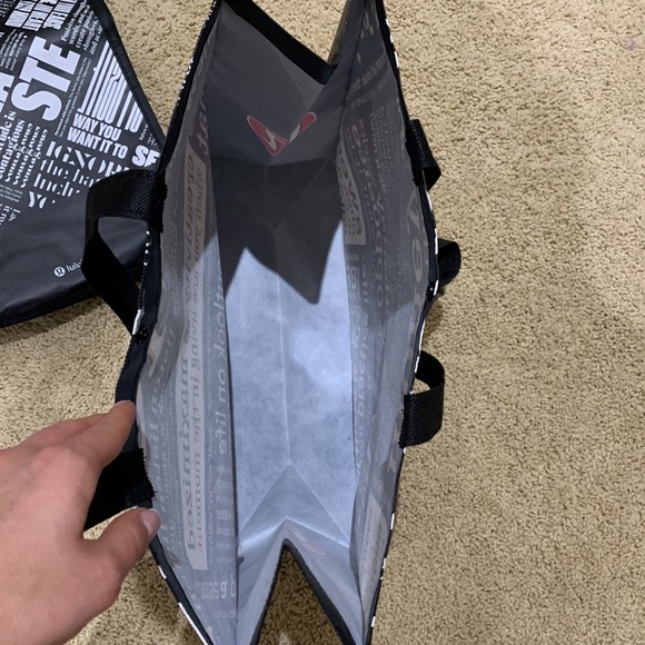 Lululemon reusable bags - Picture 5 of 11